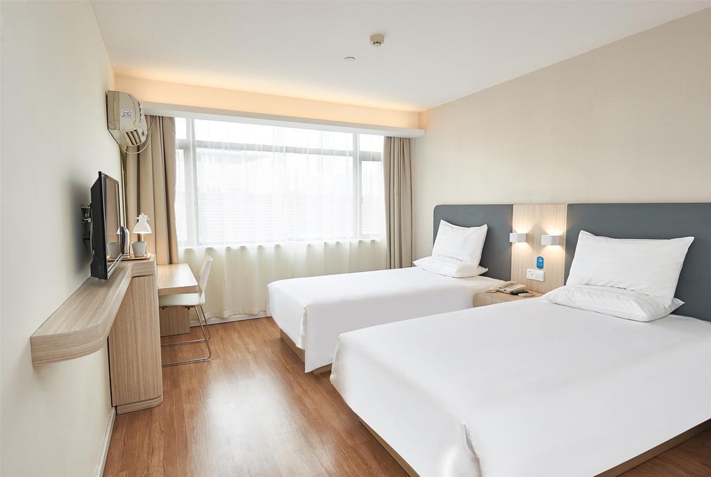 Hotel Hanting New Hongqiao 2*